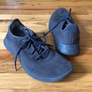 Allbirds Tree Runners Dark Gray lightweight breathable washable eucalyptus fiber